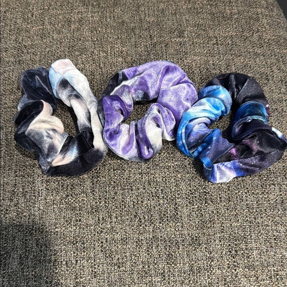 Set of 3 Tie-Dye Scrunchies with zipper stash pockets